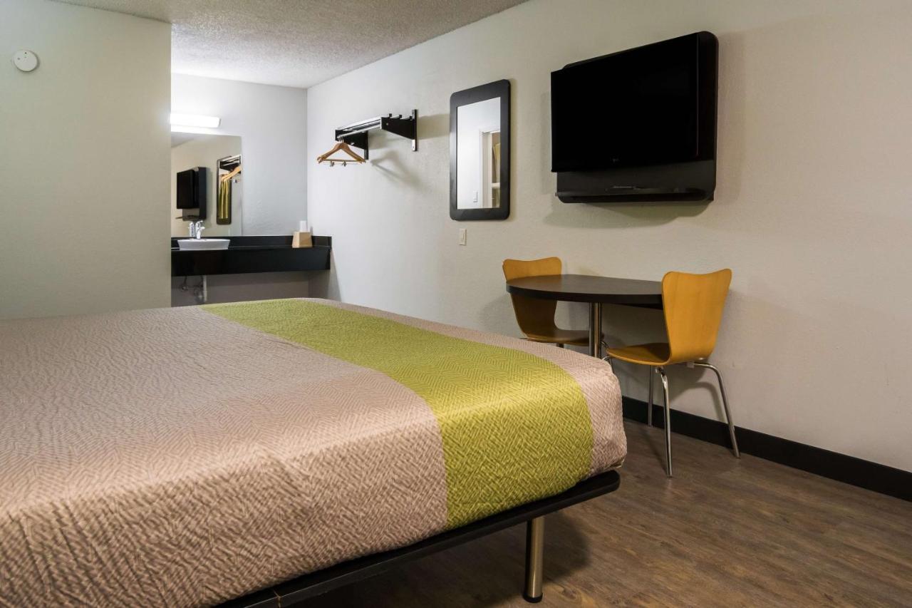 Motel 6 Irving - Loop 12 Екстер'єр фото