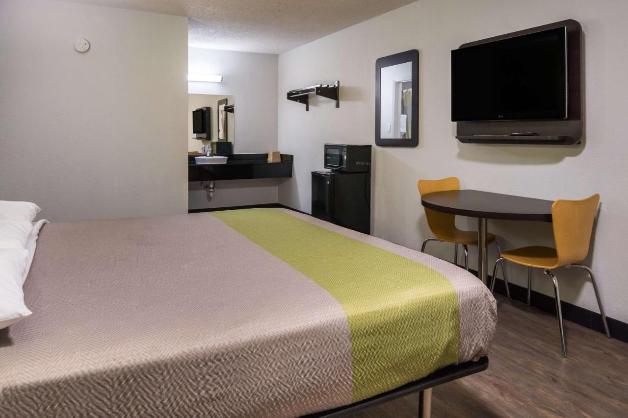 Motel 6 Irving - Loop 12 Екстер'єр фото